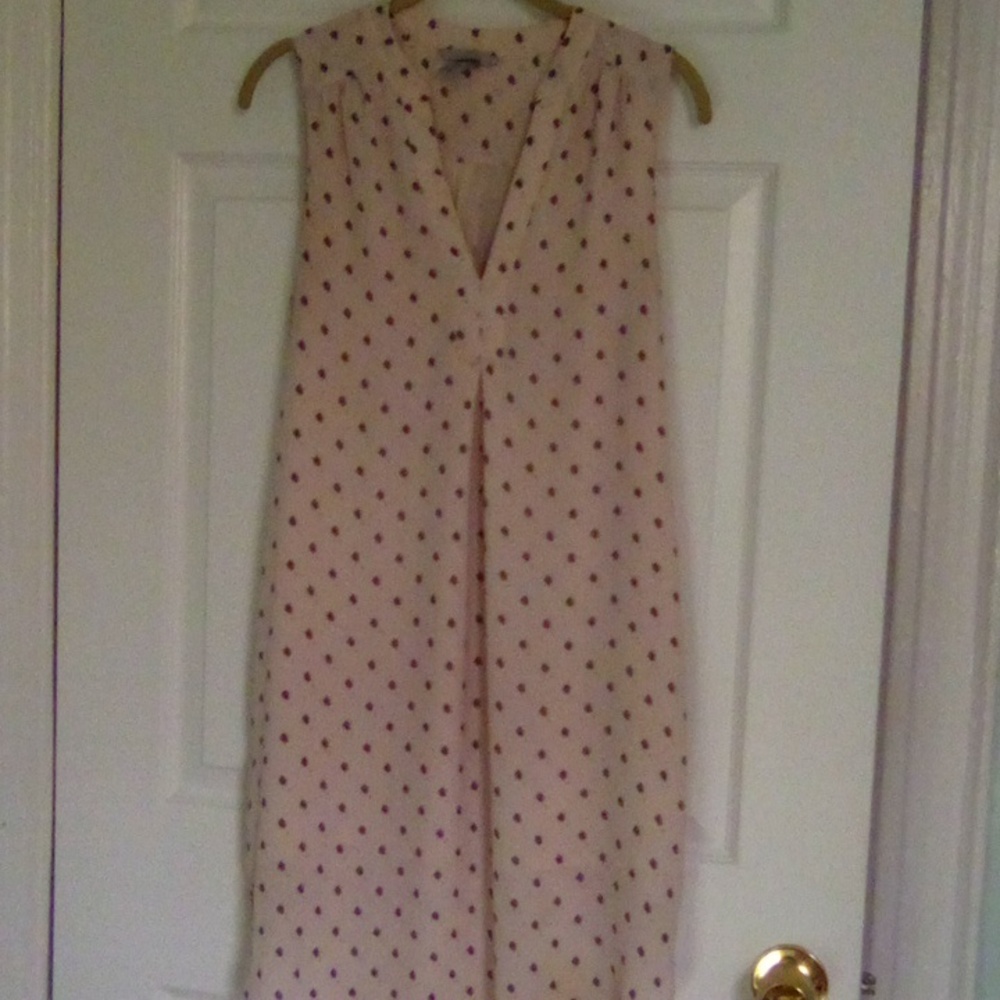 Women's Mock style sleeveless dress by H&M. SIZE 6. Creme with black leave print